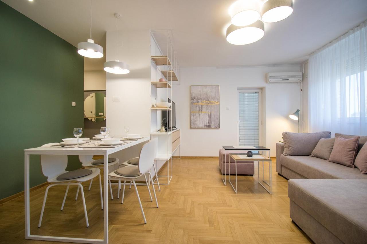 Arena'S Finest Apartment Belgrado Exterior foto